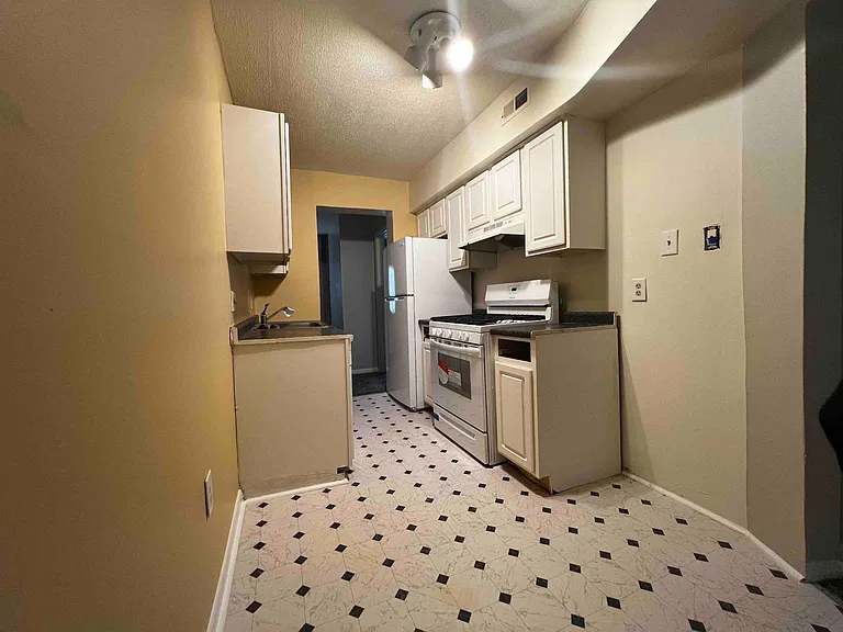 3212 28th St SE #D — Photo 8