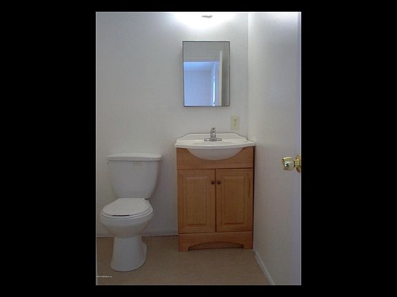 2nd image of 1418 W 33rd St