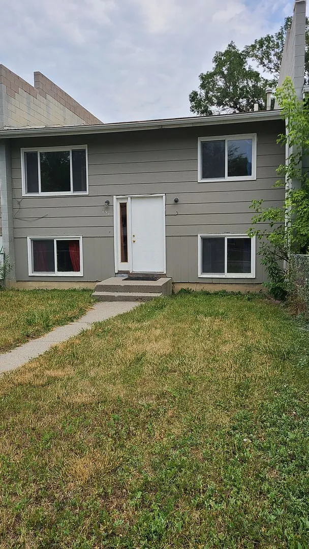 4 Bedroom/ 2 bath Centrally Located Split Level! — Photo 1