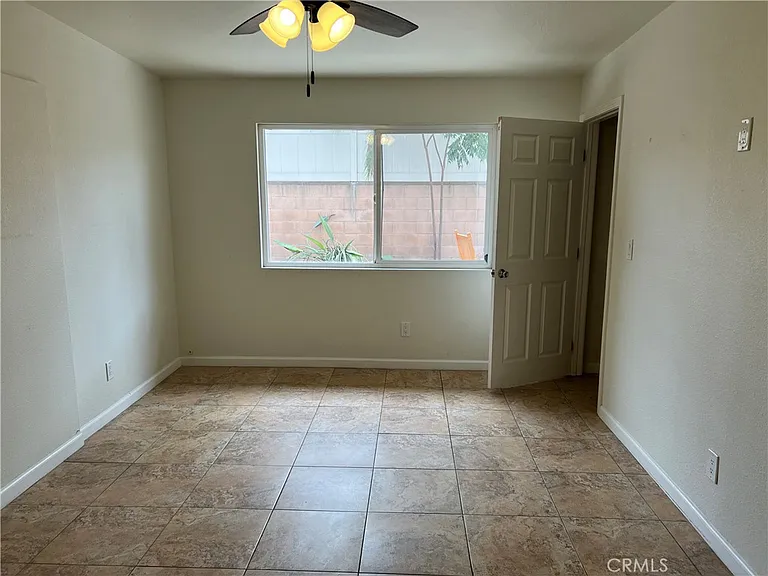 12752 Lemay St — Photo 16