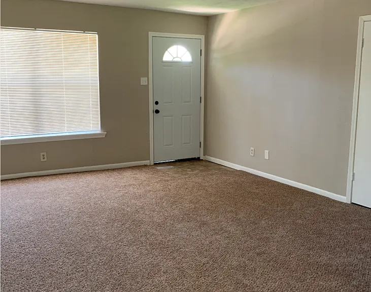 1221 Jones Coming Soon — Photo 4