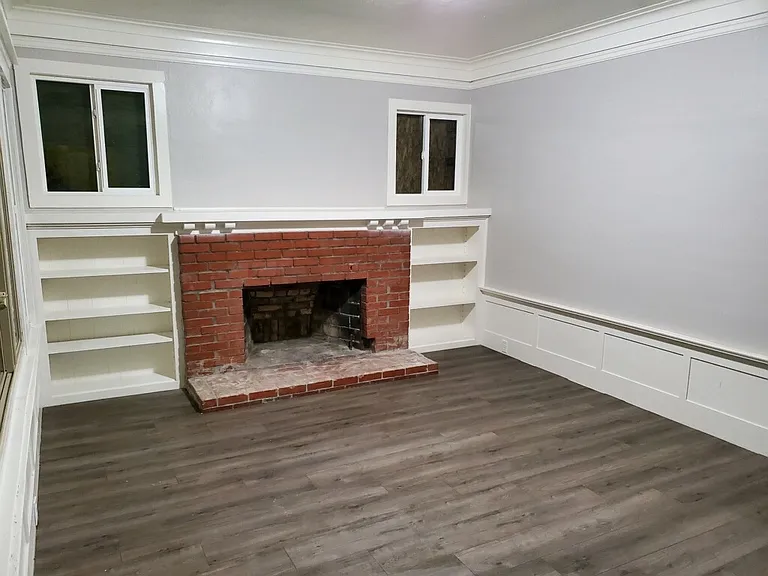 3024 E Illinois Ave — Photo 2