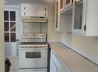 50 Dartmouth St #2, New Bedford, MA 02740