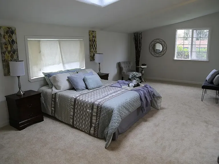 3829 Delaware Ave — Photo 9