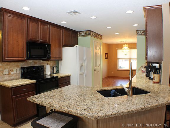 5th image of 7315 N 117th East Ave