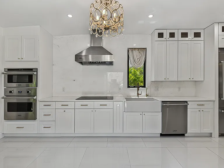 1010 N Rio Vista Blvd — Photo 8