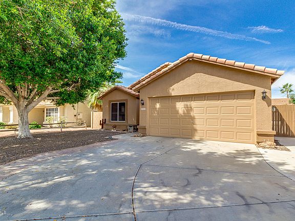 3rd image of 6826 N 77th Ln