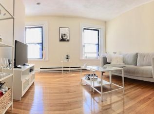 230 Newbury St #2, Boston, MA 02116