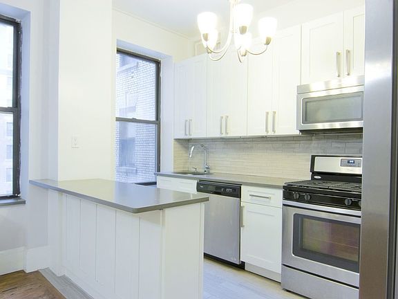 5th image of 162 W 54th St APT 12C