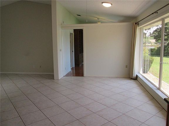 3rd image of 1805 Fort Duquesna Dr