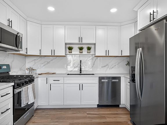 3rd image of 1277 Olivina Ave