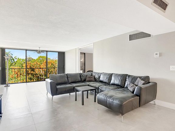 2nd image of 501 SW 11th Place #403