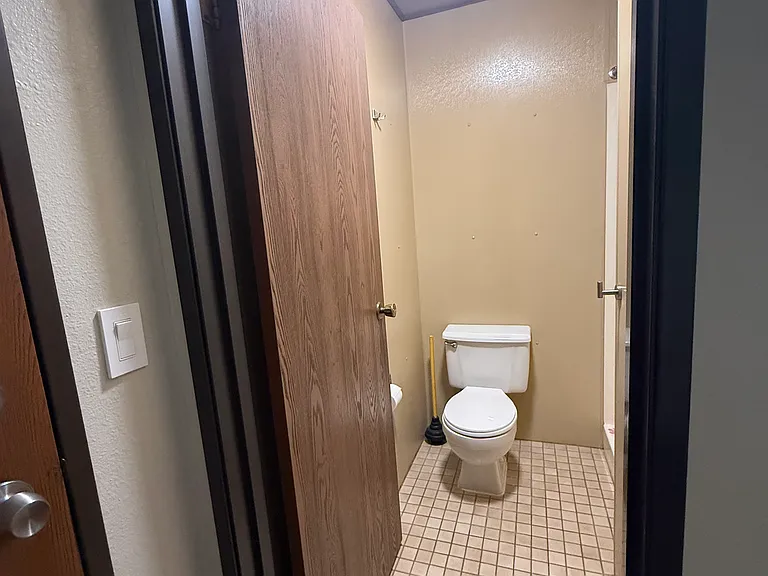 706 6th Ave S #104 — Photo 7