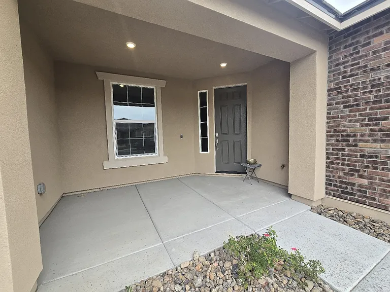 532 E Equinox Peak Ct — Photo 4