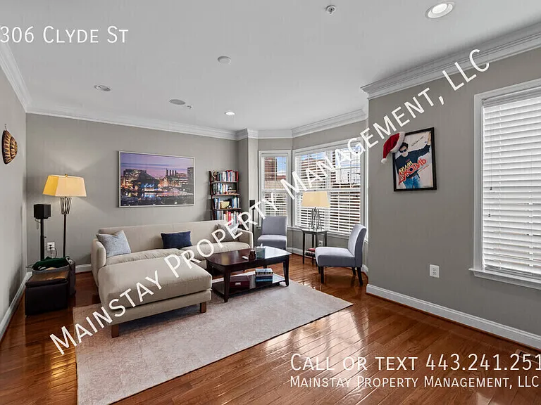 3306 Clyde St — Photo 9