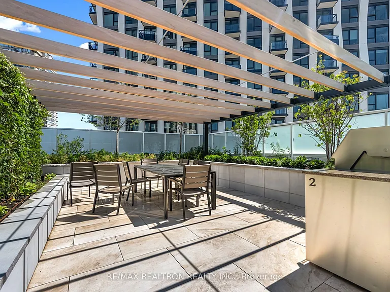 25 Cordova Ave #Penthouse 06 — Photo 42