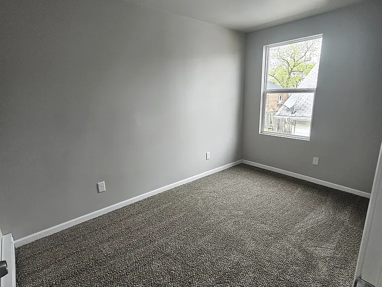1122 Cedar St — Photo 8
