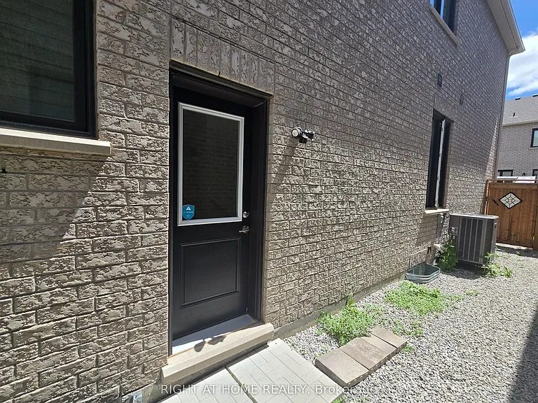 458 Bergamot Ave #BASEMENT — Photo 6