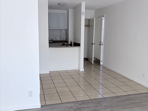 5th image of 234 S Weitzel St #15