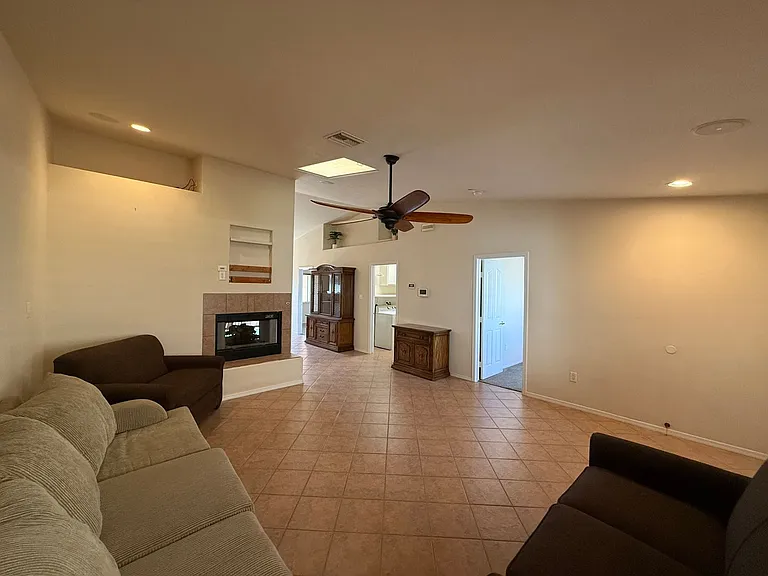 11367 S Kingman Ave — Photo 5