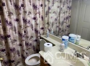 623 Waterford Dr, Edison, NJ
