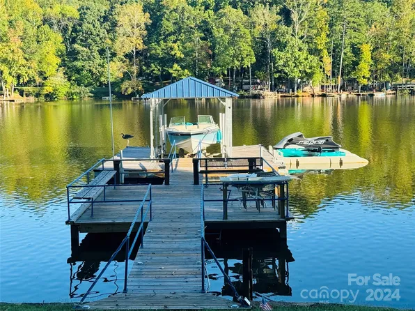 365 N Fisherman Ln, Salisbury, NC 28146