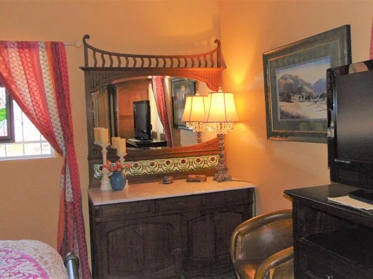 1098 W Camino Sagasta — Photo 10