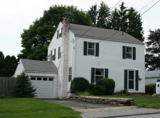 10 Flyers Dr, Norwich, CT 06360