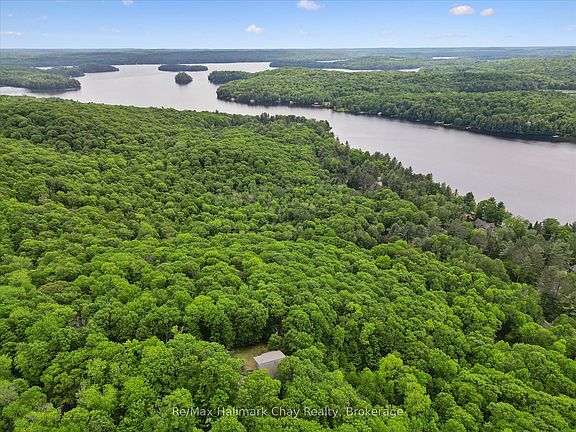 3rd image of 1497 Fox Point Rd