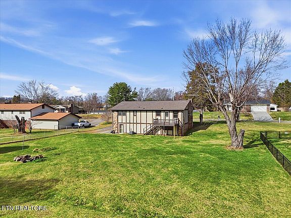 3rd image of 2032 Independence Dr