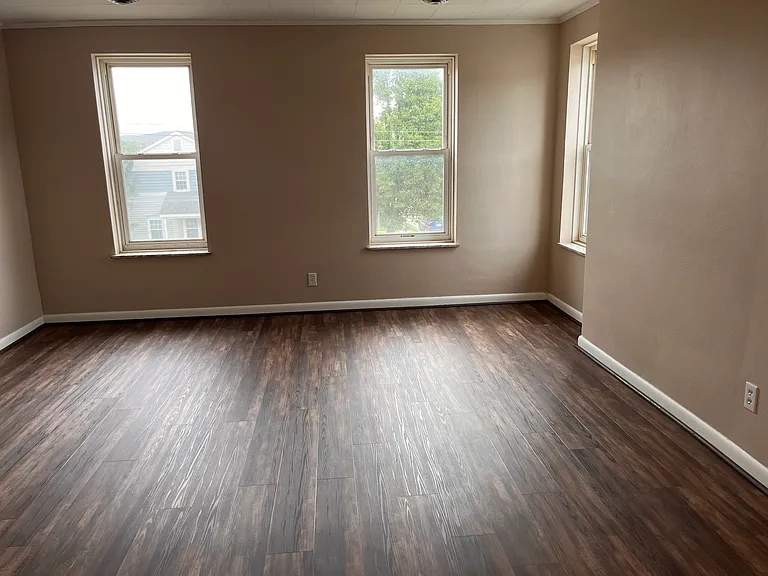 234C Lloyd Ave — Photo 7