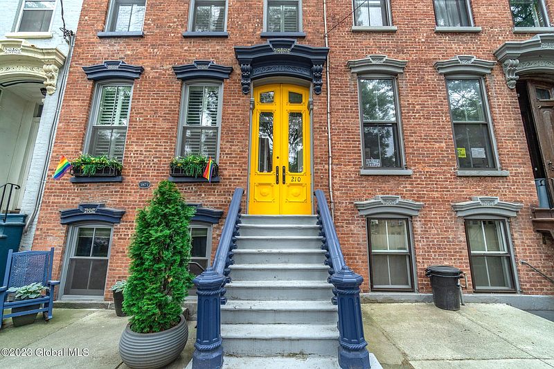 3rd image of 210 Elm Street
