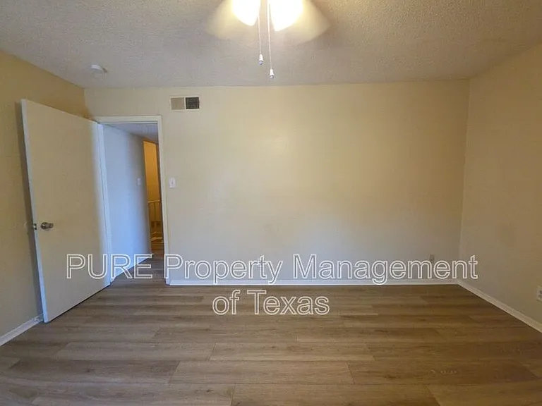 5808 Wellington Dr #3 — Photo 28