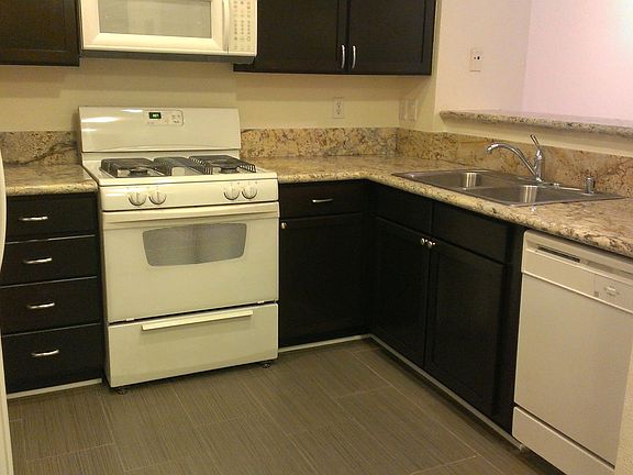 3rd image of 6400 Crescent Park E