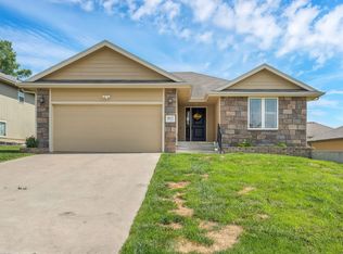 6017 SW 44th St, Topeka, KS 66610