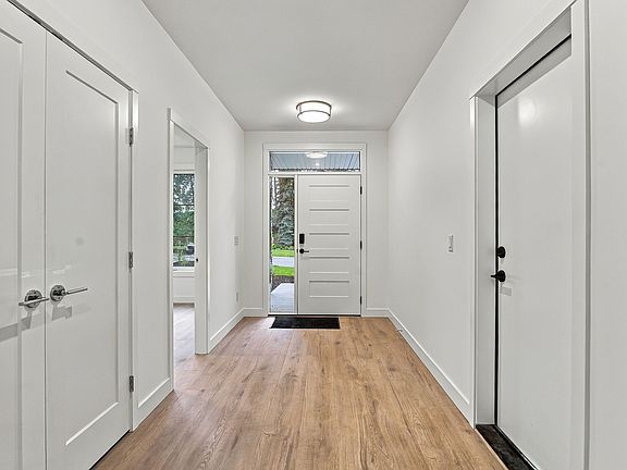5th image of 487 Clifton Rd N