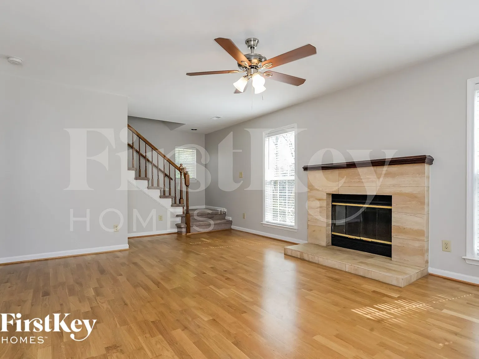 3 bed, 2.5 bath, 1287 sqft, $2,135 — Photo 3