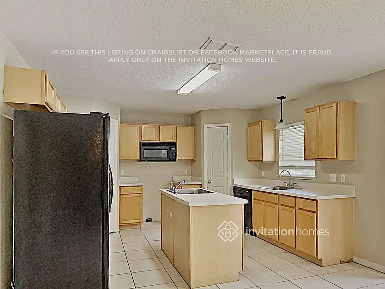 1701 Alhambra Crest Dr — Photo 7