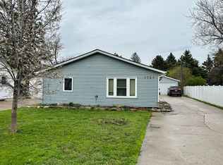 1721 S Lincoln St, Aberdeen, SD 57401