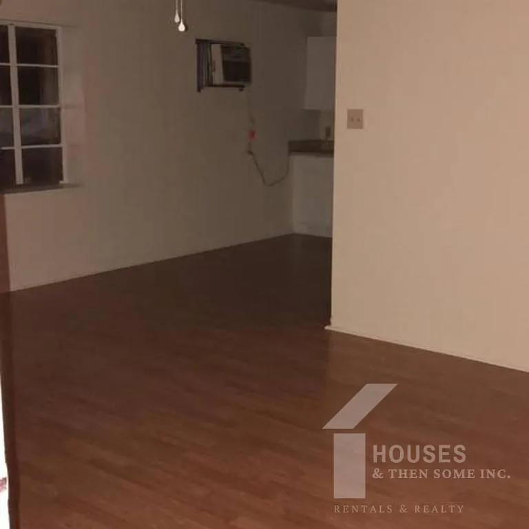 601 W Floyd Baker Blvd #3A — Photo 4