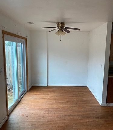 3rd image of 420 Wedgewood Cir