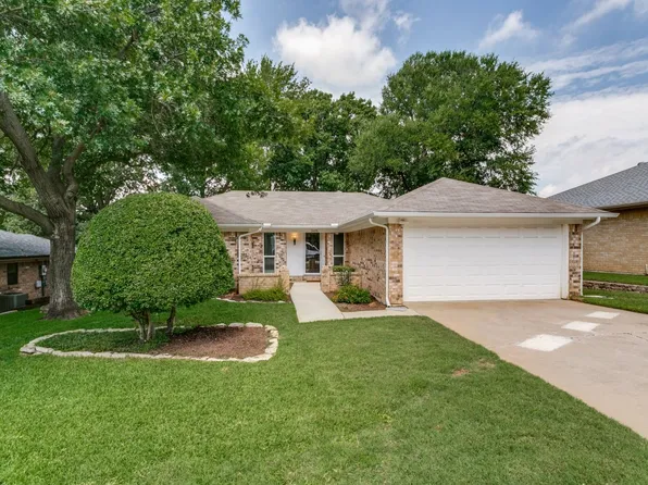 1605 Bedford Oaks Dr, Bedford, TX 76021