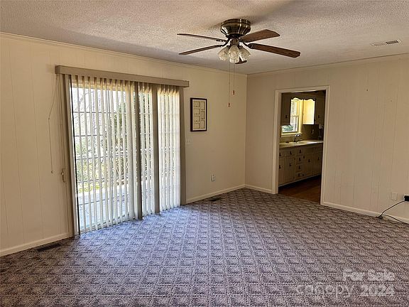4th image of 3191 Holly Hills Ln