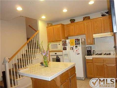 3rd image of 16527 Manassas St