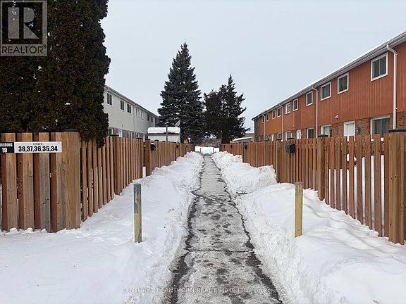 2nd image of 19 Tracey Park Dr