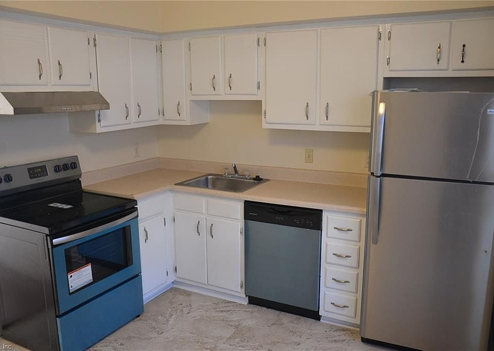1st image of 6004 Edgelake Dr
