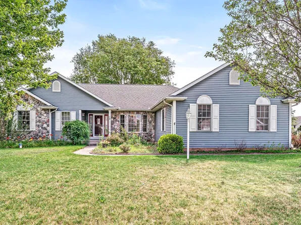 58594 Heather Pointe Dr, Osceola, IN 46561