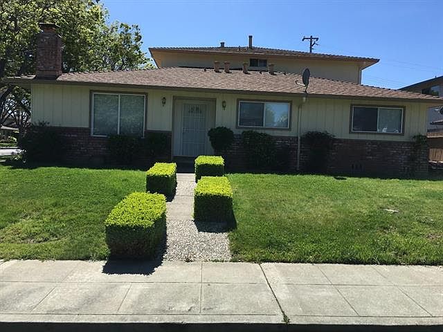 1st image of 670 Azara Pl APT 1