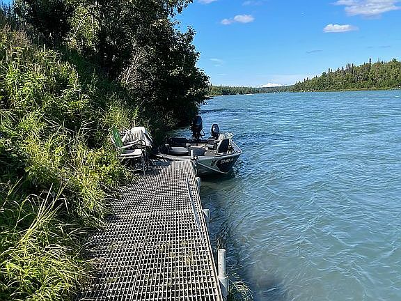 36 ft dock w/ boat tie up