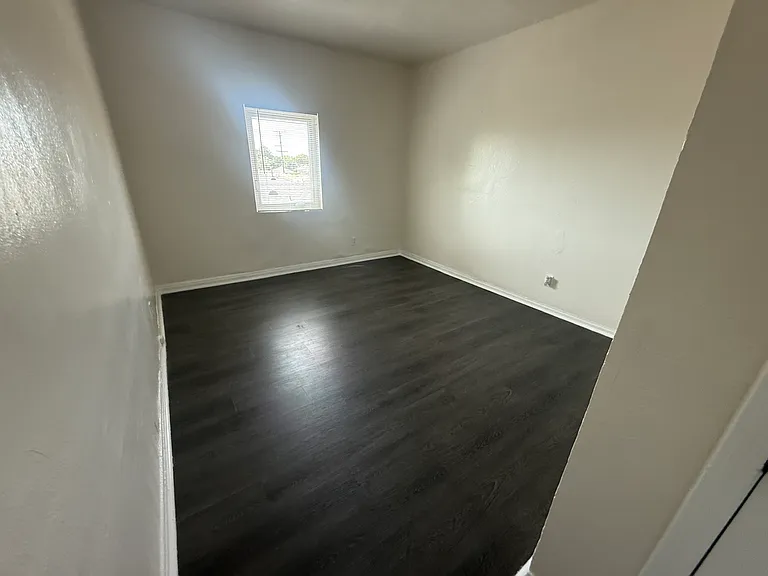329 W Magnolia St #6 — Photo 16